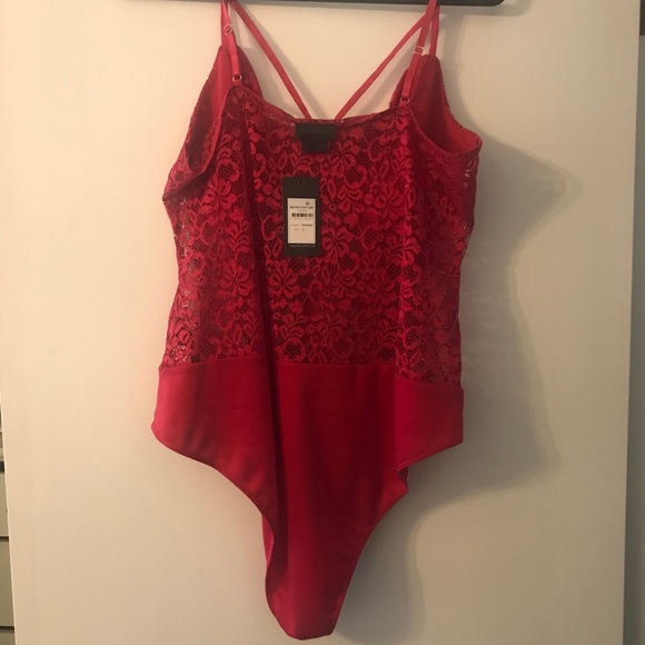 NWT Bodysuit Red Lace City Chic - Picture 10 of 13